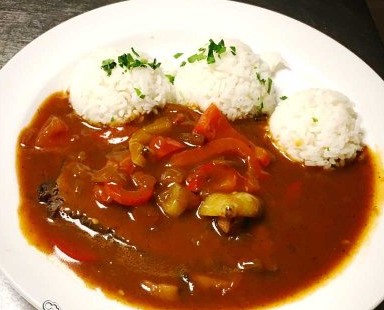 Cikánská hovězí pečeně, rýže * 1