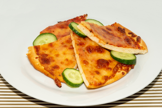Pizza Margherita, čerstvá zelenina * 1,7