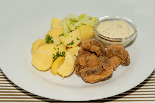 Smažené žampiony, vařené brambory * 1,3,10